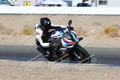 media/Jan-08-2022-SoCal Trackdays (Sat) [[1ec2777125]]/Turn 15 Inside (950am)/